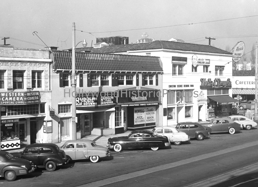 Larchmont Blvd and Beverly Blvd 1952 WM.jpg